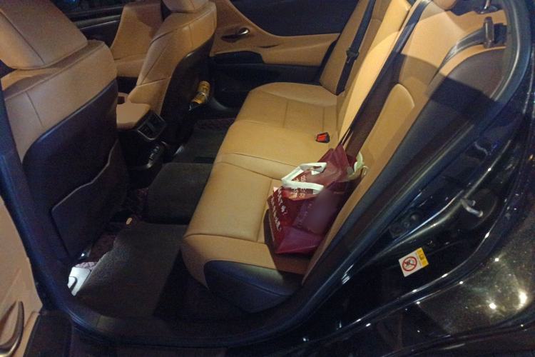 Used Lexus ES 2018 260 Luxury Edition China V Standard