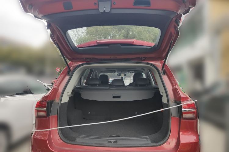 Used Roewe RX5 2019 20T Two-Wheel Drive Automatic Ali Smart Connectivity Platinum Edition Trunk