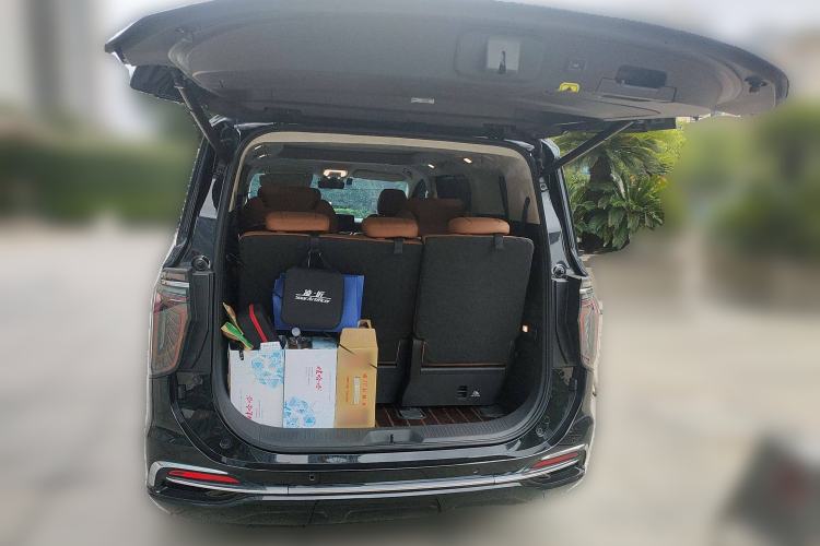 Used Hongqi HQ9 2023 2.0T Smart Connect Flagship Edition
