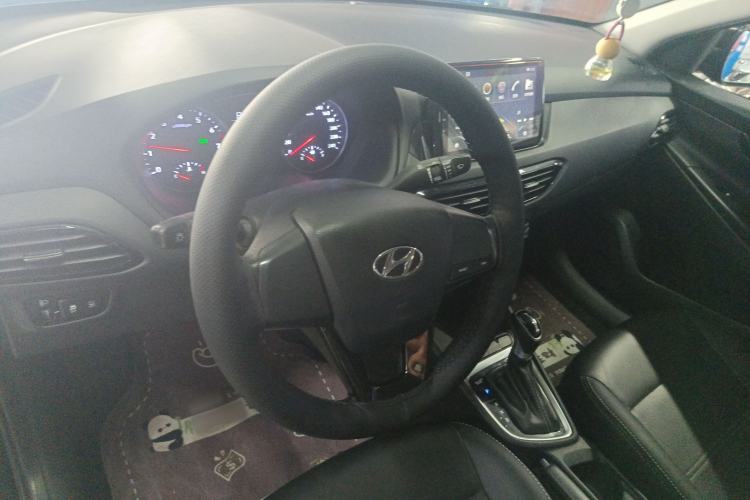 Used Hyundai Celesta 2020 1.6L Automatic GL Enjoyable Edition Steering Wheel