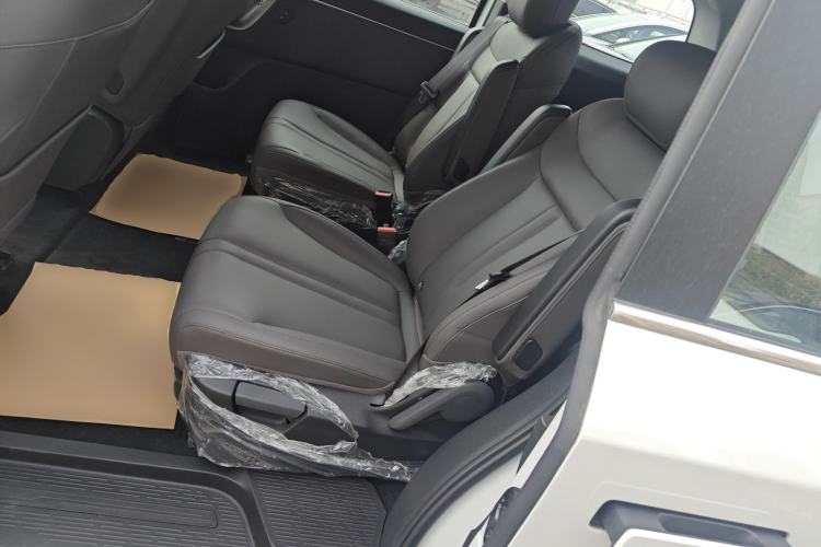 Used SAIC MAXUS Dajia 7 2024 Revised Version Super Hybrid Long-Range Edition Enjoyment Version Left Rear Seat