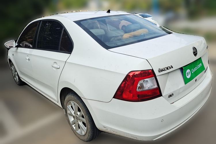 Used Skoda Rapid 2015 1.6L Manual Smart Selection Model