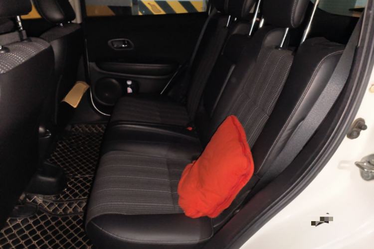 Used Honda Vezel 2016 1.8L CVT Front-Wheel Drive Pioneer Edition