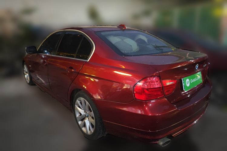 Used BMW 3 Series 2010 320i Luxury Model Rear Left 45 Deg