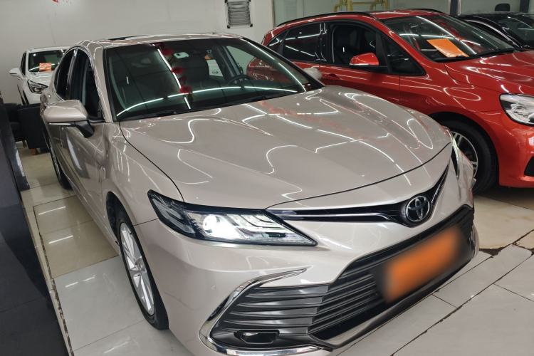 Used Toyota Camry 2021 2.0G Luxury Edition Front Right 45 Deg