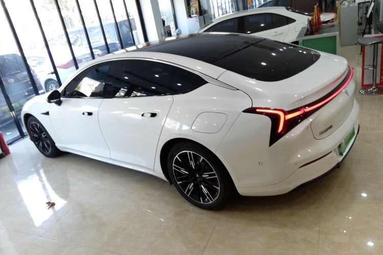 Used NETA S 2022 Extended-Range Version 1160 km Range Rear-Wheel Drive Mid-Grade
