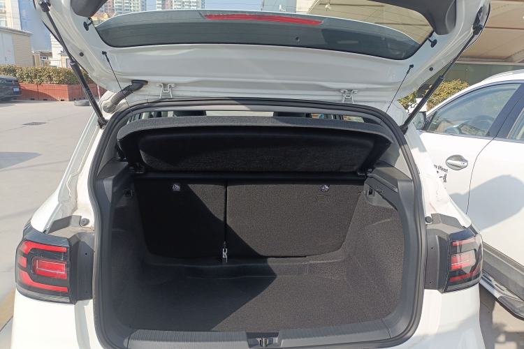 Used Volkswagen Tacqua 2021 280TSI DSG EnjoyPro Smart Connectivity Version
