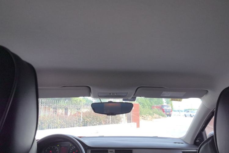 Used Volkswagen Santana 2015 1.6L Manual Fashion Edition Headliner