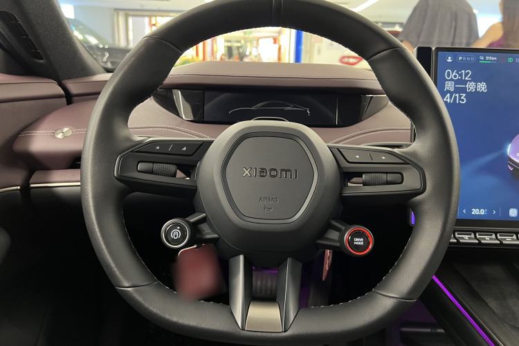 Used Xiaomi Auto SU7 2024 Rear-Drive Long-Range Intelligent Driving Version Interior 3