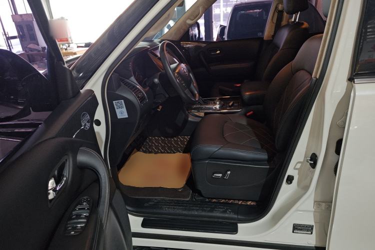 Used Nissan Patrol  Driver Seat