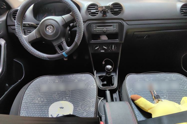 Used Volkswagen Jetta 2013 1.6L Manual Fashion Edition Center Console