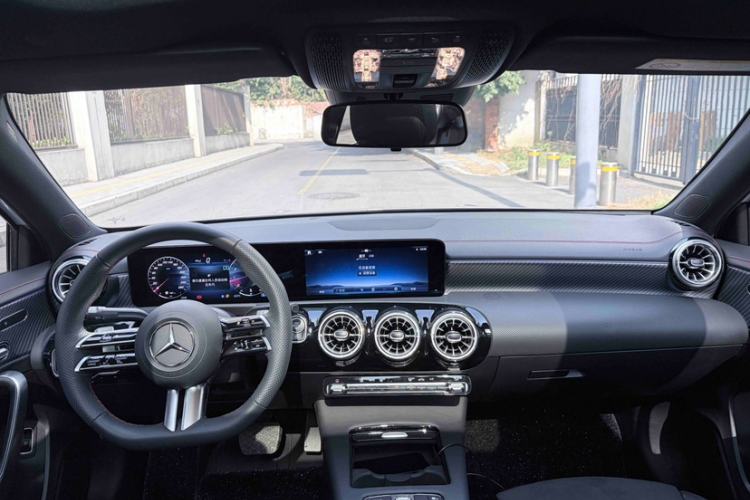 Used Mercedes-Benz A-Class 2025 A 200 L Fashion Model Interior 9