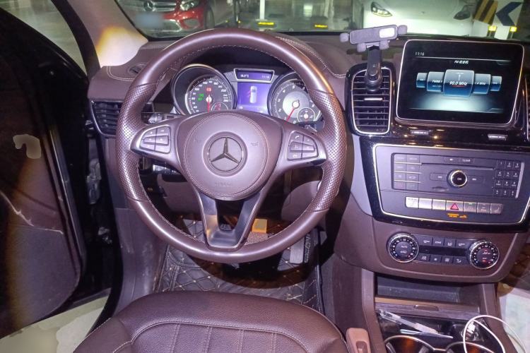 Used Mercedes-Benz GLS 2018 Facelift GLS 320 4MATIC Steering Wheel
