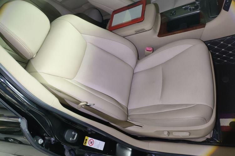 Used Toyota Crown 2012 2.5L Royal Leather Edition