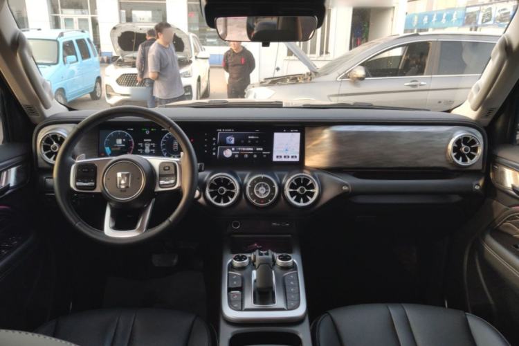 Used Tank 300 2021 Off-Road Edition 2.0T Conqueror Center Console