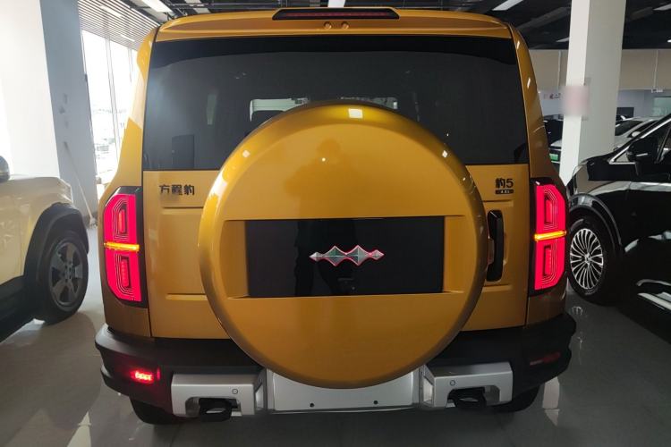 Used Formula Leopard 5 2023 Navigator Edition
