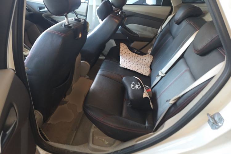 Used Ford Focus 2012 Sedan 1.6L Automatic Comfort Model
