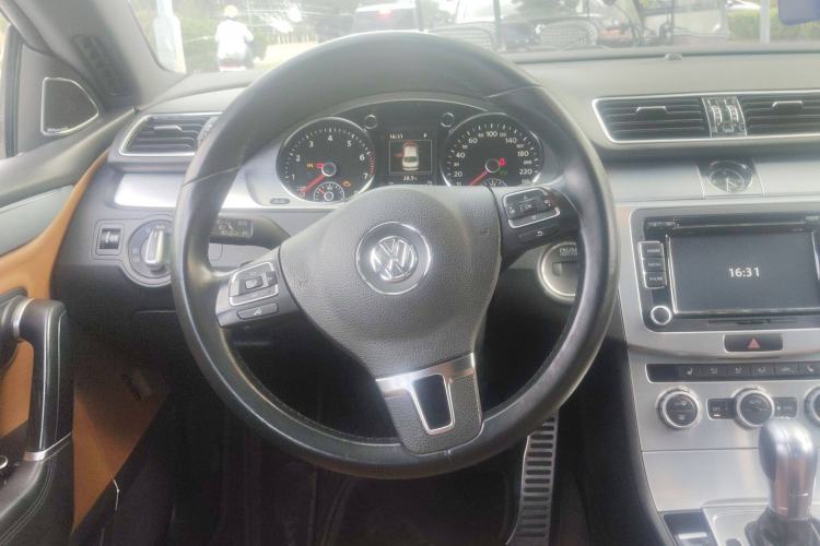 Used Volkswagen FAW-Volkswagen CC 2015 2.0 TSI Ultimate Model Steering Wheel