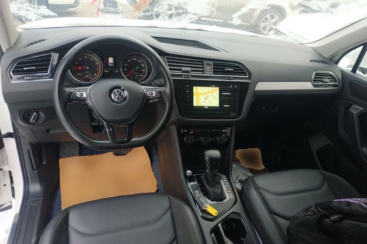 Used Volkswagen Tiguan L 2019 Revised 330TSI Automatic Two-Wheel Drive Smart & Luxury Edition China VI Standard