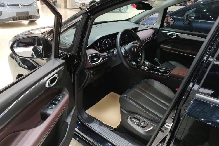 Used GAC Trumpchi M6 2023 PRO 270T DCT Luxury Edition
