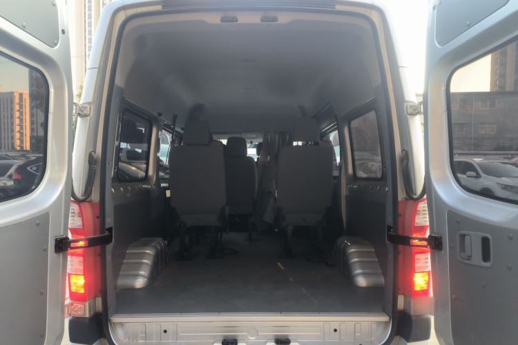 Used Foton Toano 2022 2.0T Manual Tongtu Multi-Function Long Wheelbase Mid-Roof Single-Tire 5/6/7/9-Seater 4F20TC3