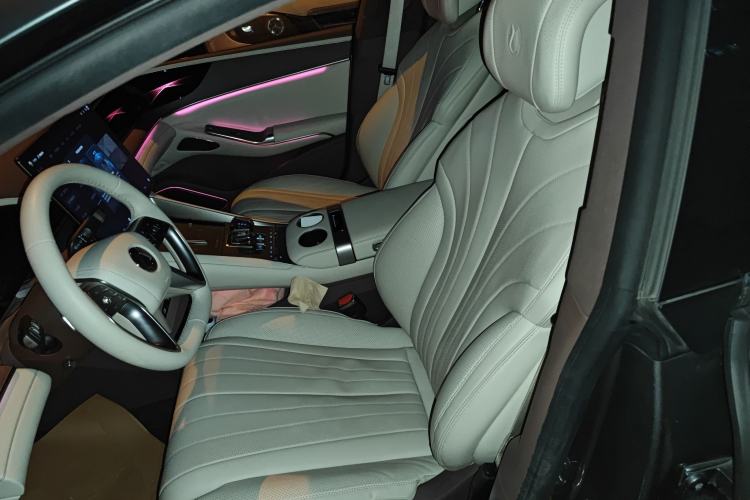 Used Denza Z9GT 2024 1100 Four-Wheel Drive Ultra Version
