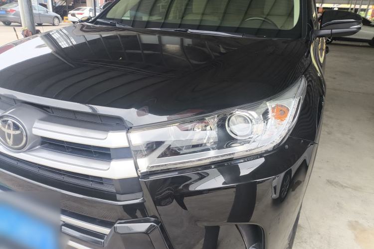 Used Toyota Highlander 2018 2.0T Four-Wheel Drive Luxury Version 7 Seats China VI Standard