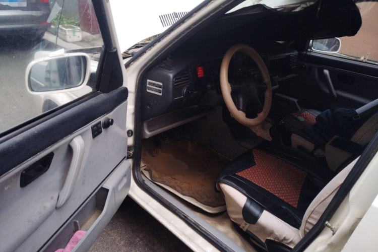 Used Volkswagen Jetta 2010 1.6L Partner