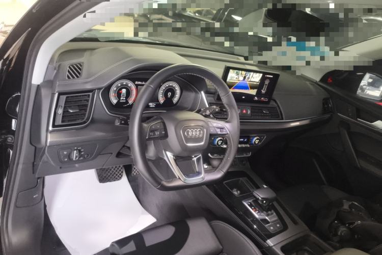 Used Audi Q5L 2022 Updated 40T Luxury Dynamic Edition Center Console