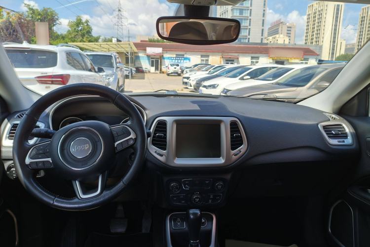 Used Jeep Compass 2017 200T Automatic Family Edition