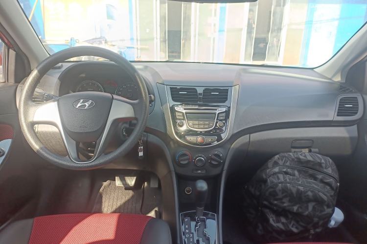 Used Hyundai Verna Ray 2014 1.4L Automatic GLX
