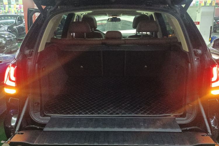 Used BMW X5 2017 xDrive35i Middle East Trunk