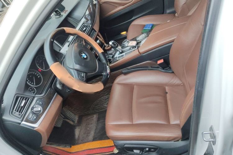 Used BMW 5 Series 2014 528Li Leading Model
