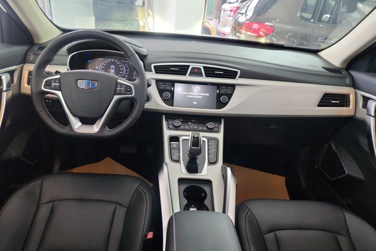 Used Geely Auto Emgrand X7 Sport 2020 1.8TD DCT Two-Wheel Drive Smart Connect 4G-Enabled Version Center Console