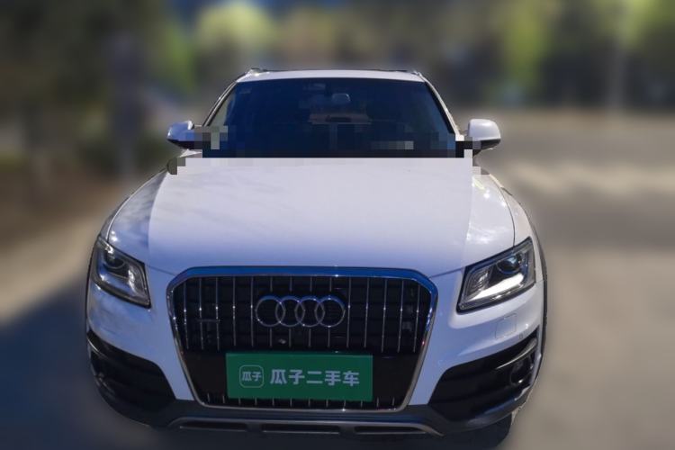 Used Audi Q5 2018 Collector's Edition 40 TFSI Technology Model
