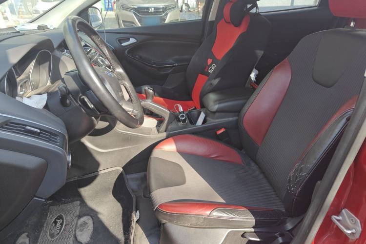 Used Ford Focus 2012 Hatchback 2.0L Manual Luxury Sport Model
