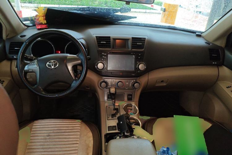 Used Toyota Highlander 2011 2.7L Two-Wheel Drive 5-Seater Sport Edition
