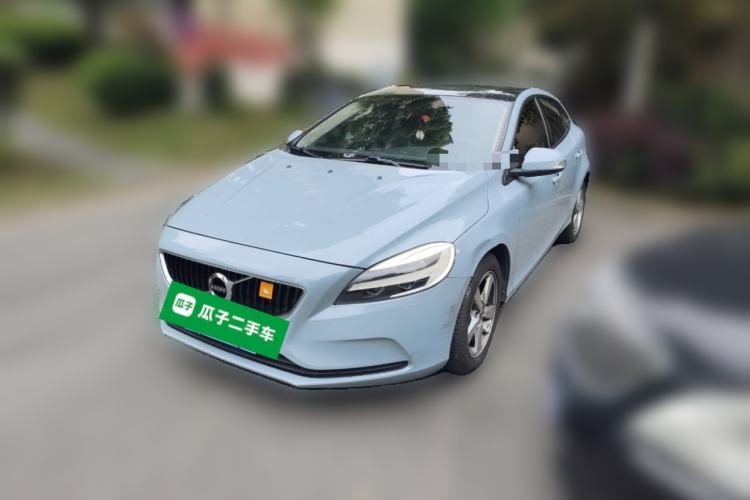 Used Volvo V40 2017 T3 Smart Edition