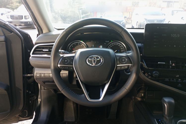 Used Toyota Camry 2021 2.0G Luxury Edition
