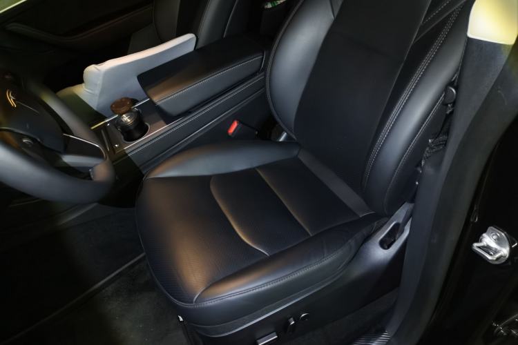 Used Tesla Model Y 2023 Rear-Wheel-Drive Version