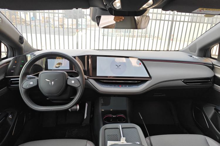 Used Hongqi EH7 2025 600 Smart Selection Edition
