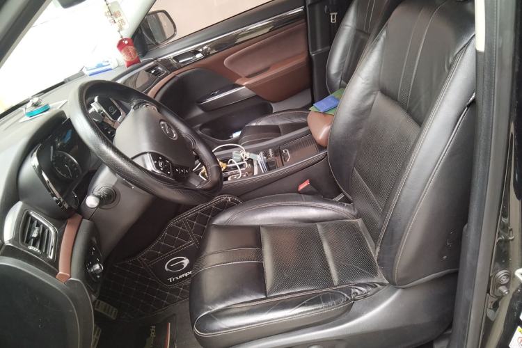 Used GAC Trumpchi GS8 2017 320T Two-Wheel Drive Luxury Smart Connectivity Version (7 Seats) Left Front Seat