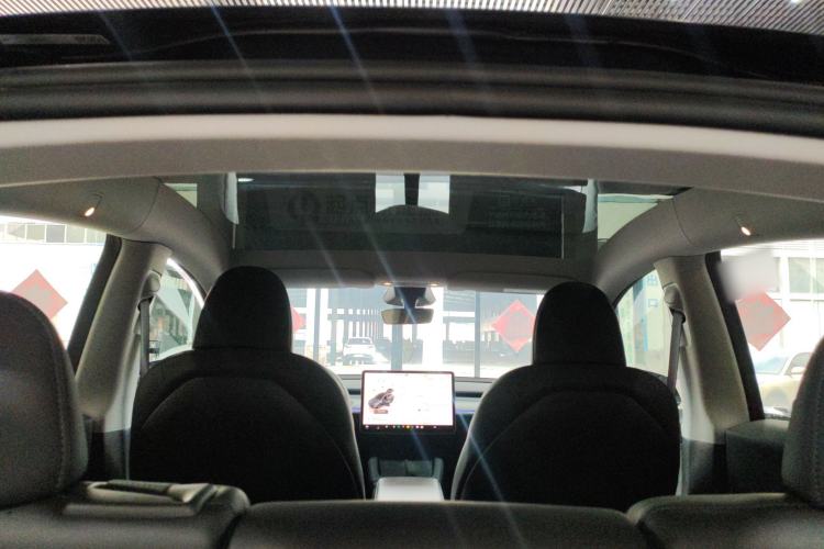 Used Tesla Model Y 2024 Long-Range All-Wheel-Drive Version
