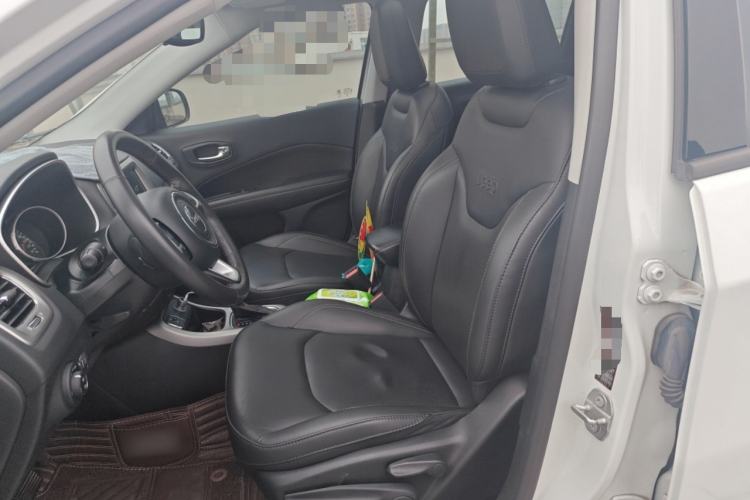 Used Jeep Compass 2017 200T Automatic Family Edition
