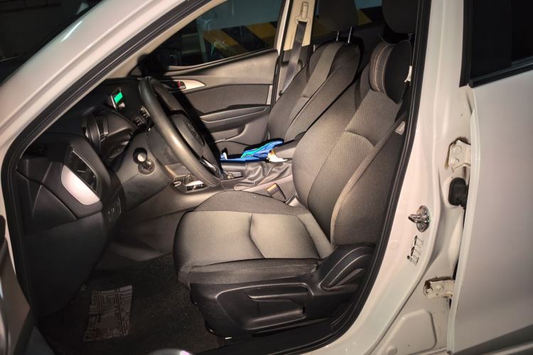 Used Mazda 3 Axela 2017 Sedan 1.5L Automatic Comfort Model Emission Standard China V
