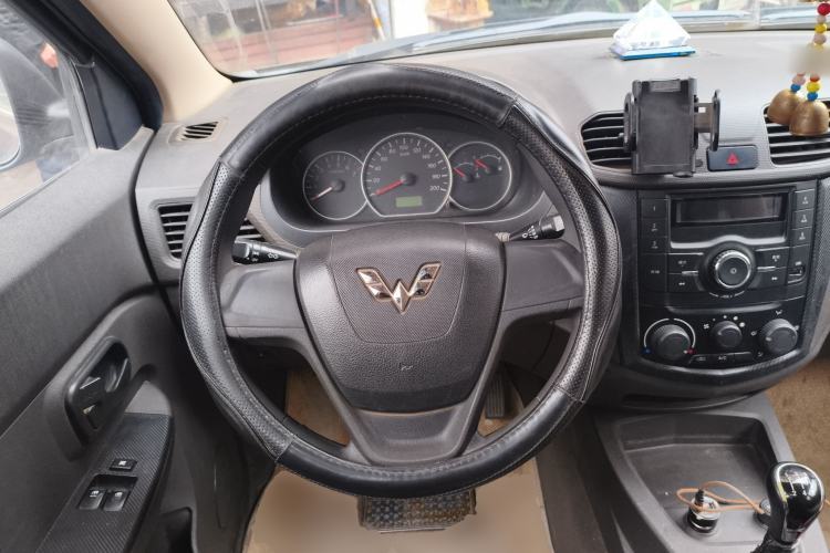 Used Wuling Hongguang 2015 1.5L S Basic Version China V Standard