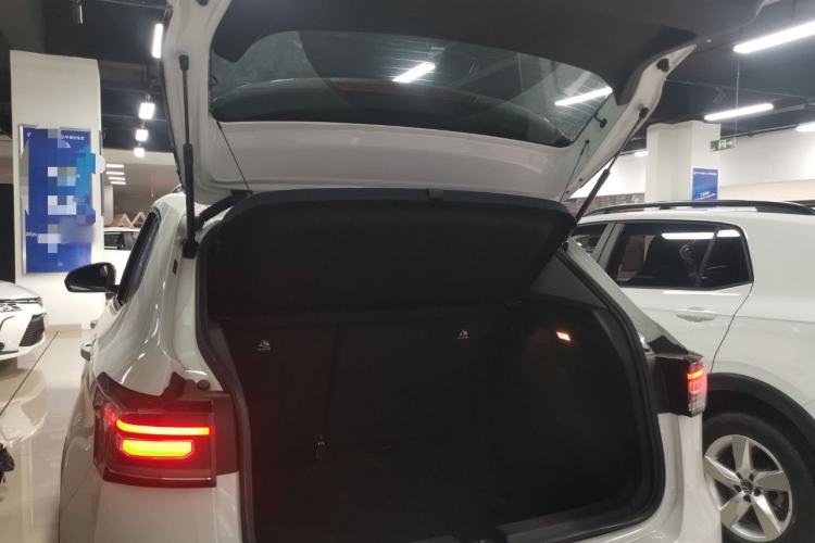 Used Volkswagen Tharu 2025 NewRui 300TSI Prestige Edition