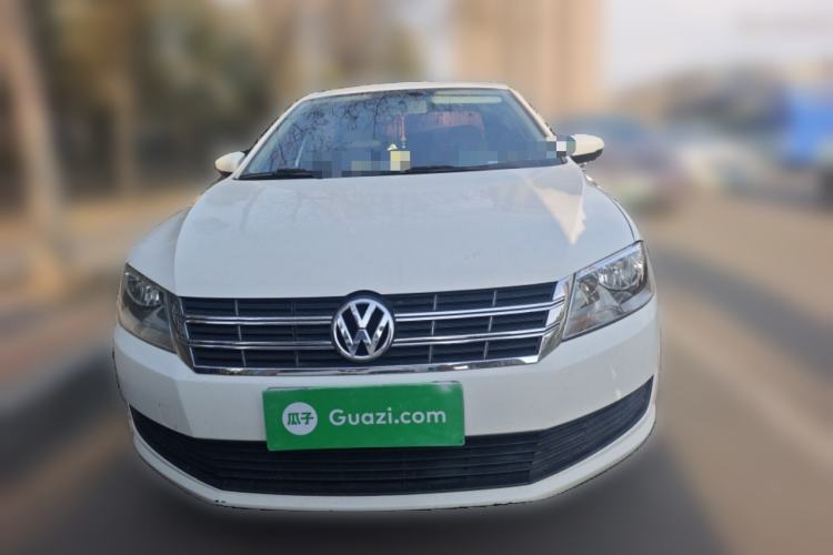 Used Volkswagen Lavida 2013 Revised Classic 1.6L Automatic Fashion Edition
