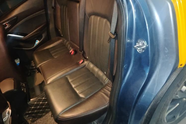 Used Mazda CX-4 2018 2.5L Automatic 4x4 Sky Passion Edition China VI Standard Left Rear Seat