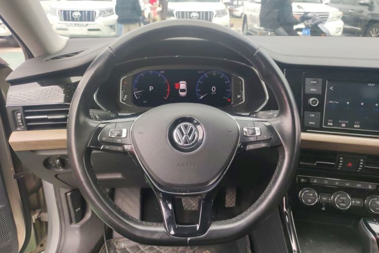 Used Volkswagen Passat 2019 330TSI Luxury Edition China VI Standard
